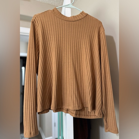 Women's Tan Ribbed Top - Picture 2 of 2